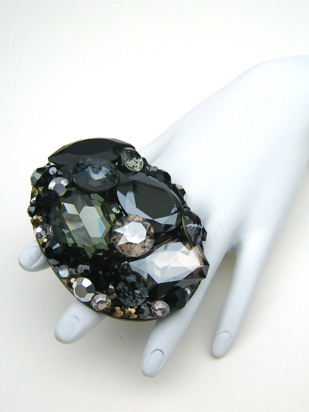 GASOLINE GLAMOUR BLACK CAVIAR DIVINE RING♠️💎🖤
